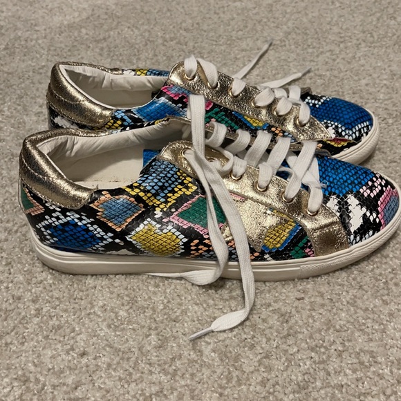 Nature Breeze Sneakers - Picture 2 of 5